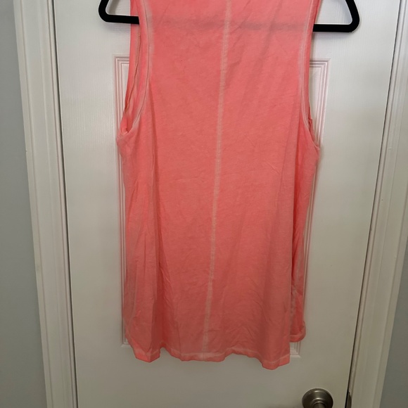 Top - Picture 2 of 3